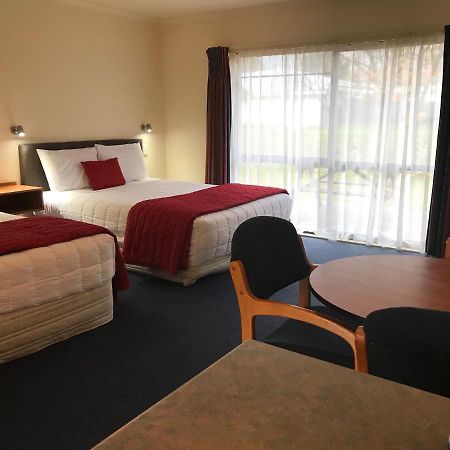 The Peaks Motor Inn Охакун Екстериор снимка