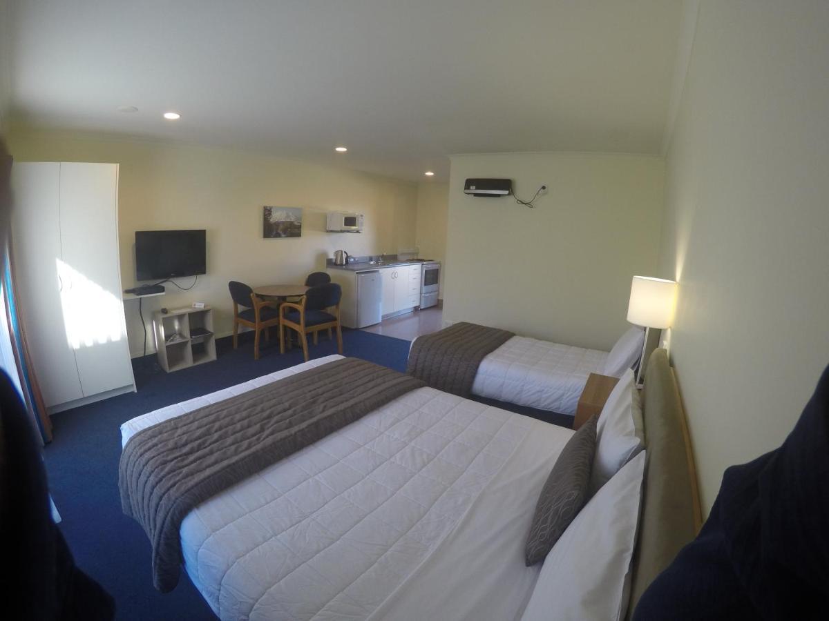 The Peaks Motor Inn Охакун Екстериор снимка