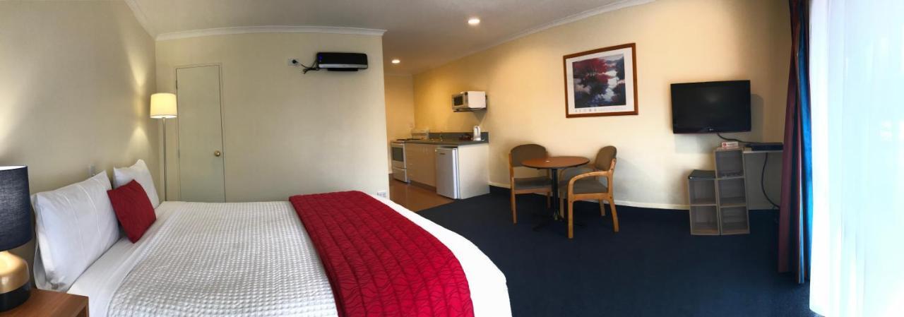 The Peaks Motor Inn Охакун Екстериор снимка