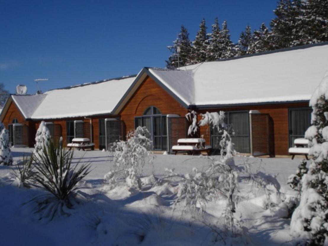 The Peaks Motor Inn Охакун Екстериор снимка